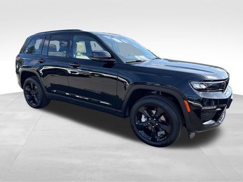 New 2025 Jeep Grand Cherokee Limited w/ Luxury Tech Group II AWD/4WD image 1