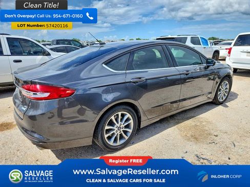 Used 2017 Ford Fusion SE w/ Fusion SE Technology Package FWD image 4