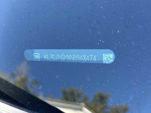 Certified 2022 Chevrolet Trax LS w/ Tint and Cruise Package image 27