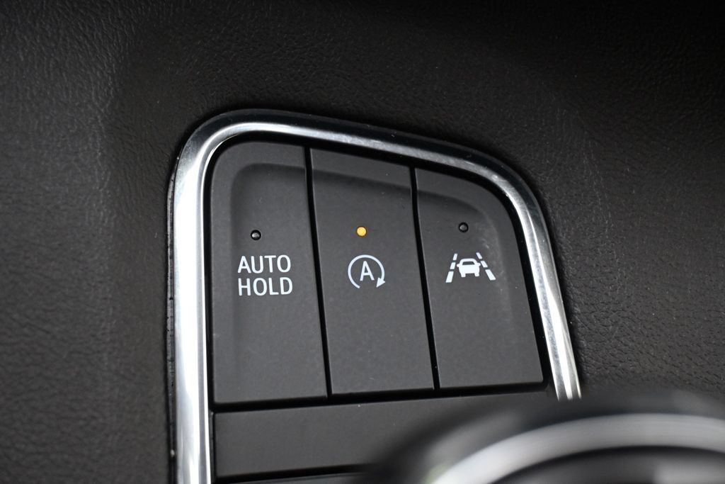 Certified 2024 Cadillac Escalade Premium Luxury w/ LPO, Floor Liner Package AWD/4WD image 35