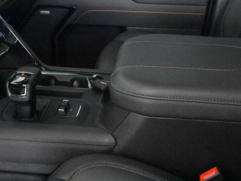 Certified 2025 GMC Sierra 1500 AT4 w/ Technology Package image 26