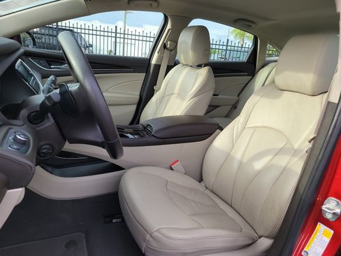 Used 2019 Buick LaCrosse Essence w/ Sights and Sounds Package image 18