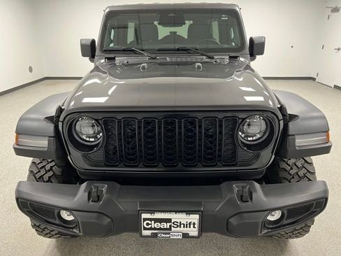 Used 2025 Jeep Wrangler Unlimited Sport AWD/4WD image 3