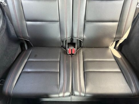 Certified 2023 Dodge Durango R/T RWD image 39