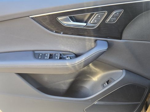 Used 2025 Audi Q7 3.0T Premium Plus image 31