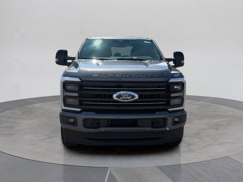 Certified 2025 Ford F250 Platinum AWD/4WD image 10