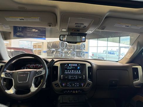 Used 2017 GMC Sierra 1500 SLT AWD/4WD image 4