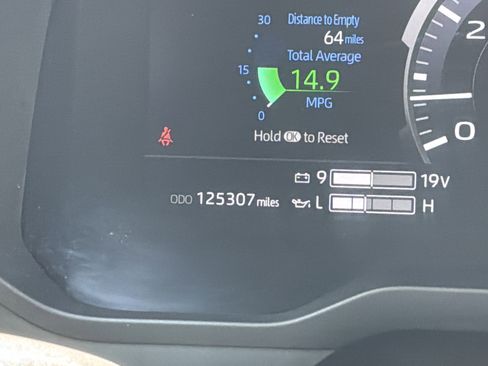 Used 2023 Toyota Tundra Platinum AWD/4WD image 22