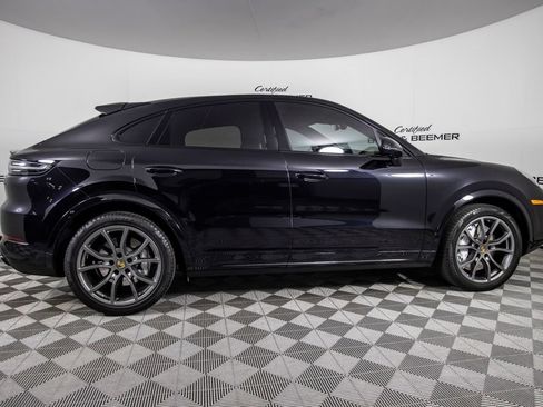 Used 2021 Porsche Cayenne Turbo AWD/4WD image 4