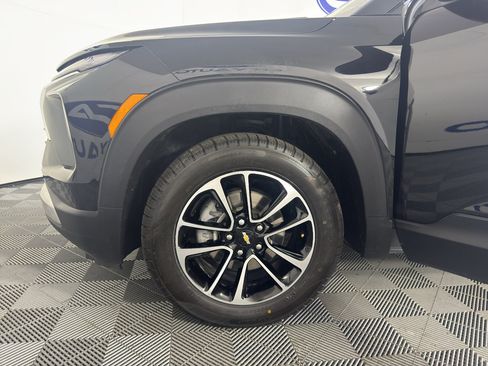 Used 2024 Chevrolet TrailBlazer LT w/ LT Cold Weather Package FWD image 12