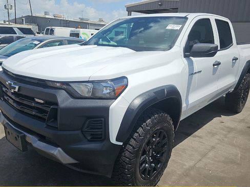 Used 2024 Chevrolet Colorado Trail Boss w/ Advanced Trailering Package AWD/4WD image 1