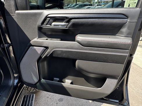 Used 2025 GMC Sierra 2500 AT4X AWD/4WD image 29