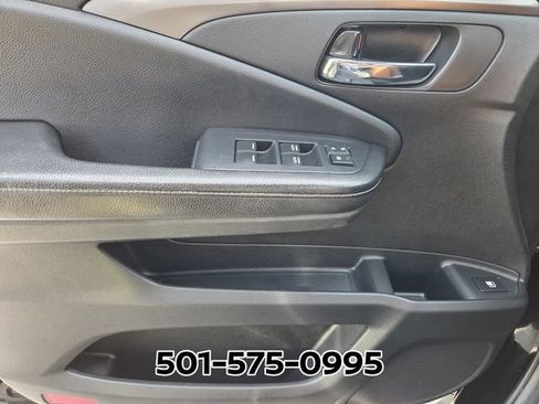 Used 2017 Honda Ridgeline Sport image 33