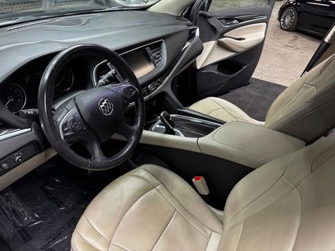Used 2019 Buick Enclave Essence image 33