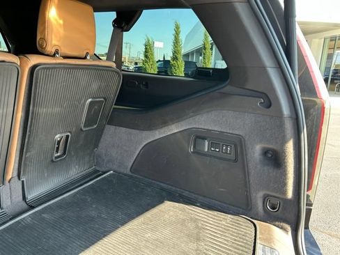 Certified 2023 Cadillac Escalade ESV Sport w/ LPO, ONYX Package AWD/4WD image 9