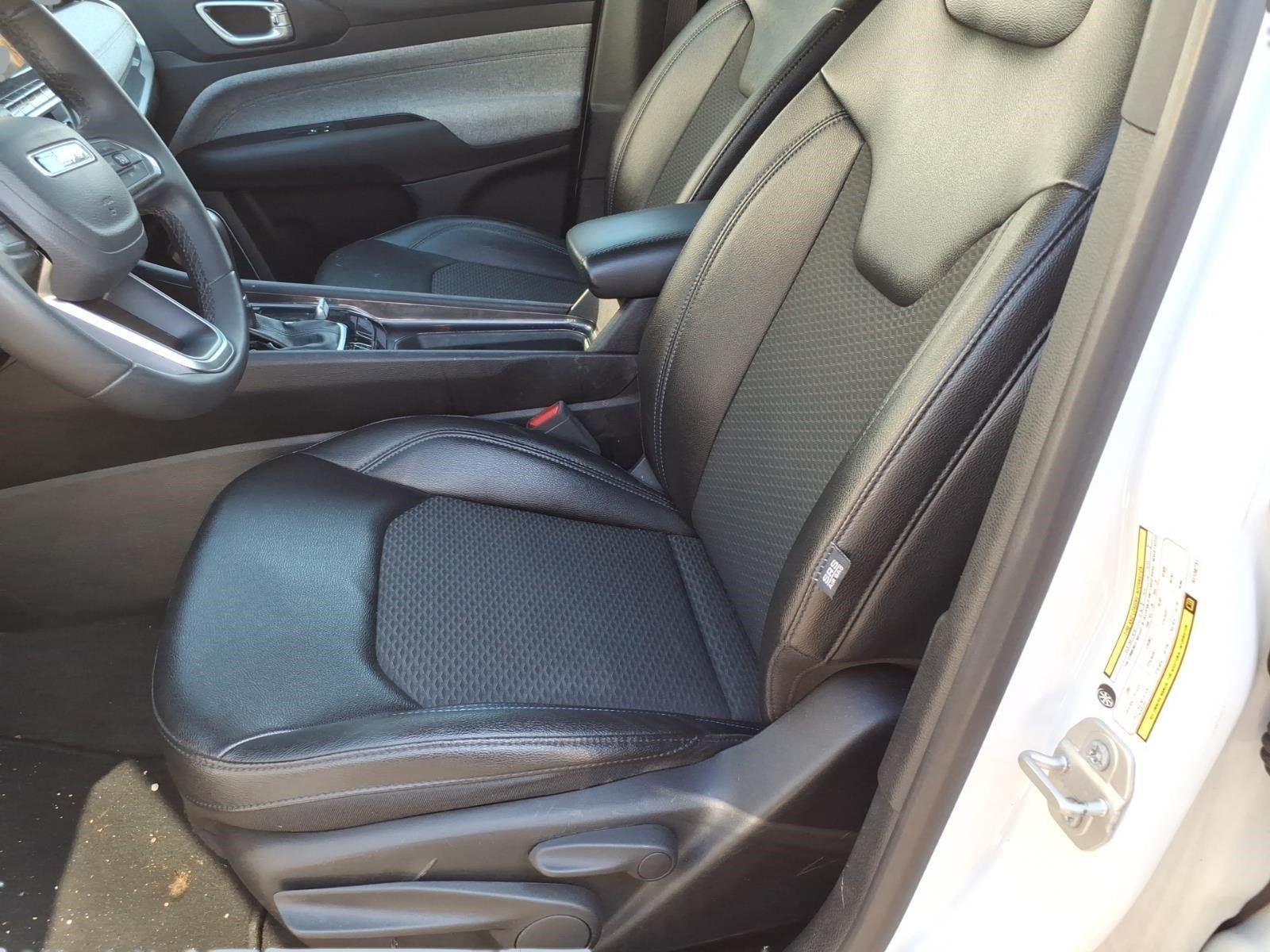 Used 2024 Jeep Compass Latitude AWD/4WD image 8