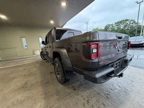 Used 2020 Jeep Gladiator Overland AWD/4WD image 6