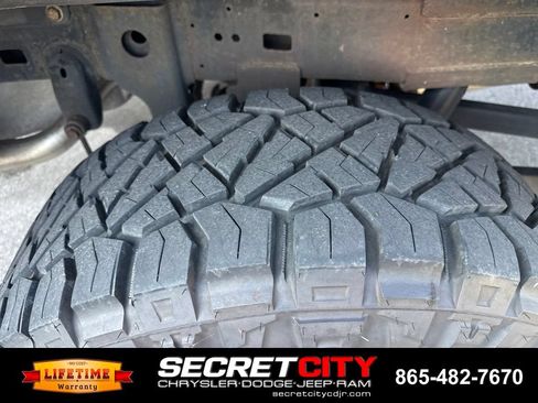 Used 2017 RAM 2500 Big Horn w/ Sport Appearance Group AWD/4WD image 16