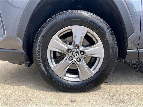 Used 2024 Toyota RAV4 XLE FWD image 11