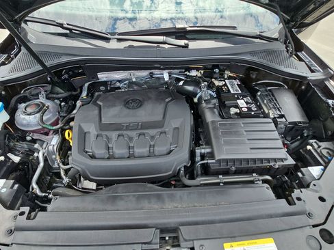 Used 2023 Volkswagen Tiguan SE w/ Panoramic Sunroof Package FWD image 29