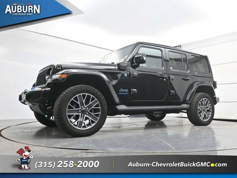 Used 2024 Jeep Wrangler High Altitude AWD/4WD image 20