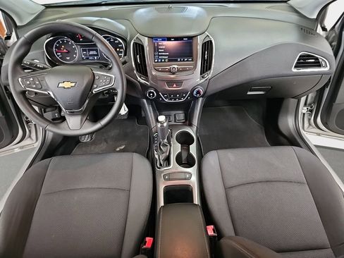 Used 2019 Chevrolet Cruze LT w/ LT Fleet Convenience Package FWD image 10