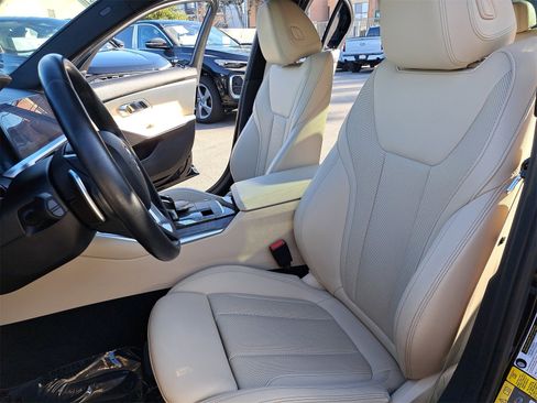 Used 2022 BMW 330e xDrive w/ Driving Assistance Package image 14