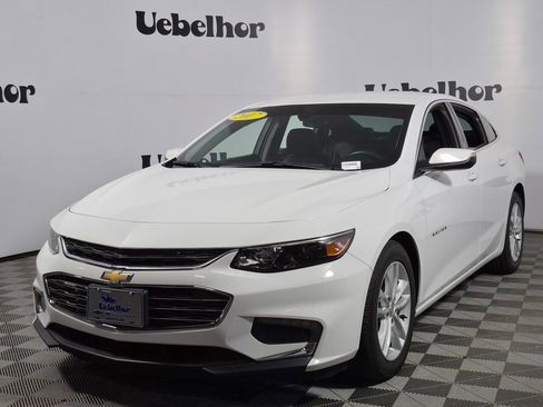 Used 2017 Chevrolet Malibu LT w/ Leather Package image 3