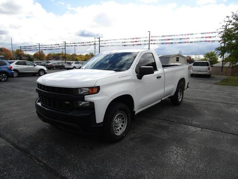 Used 2019 Chevrolet Silverado 1500 W/T w/ Trailering Package image 3