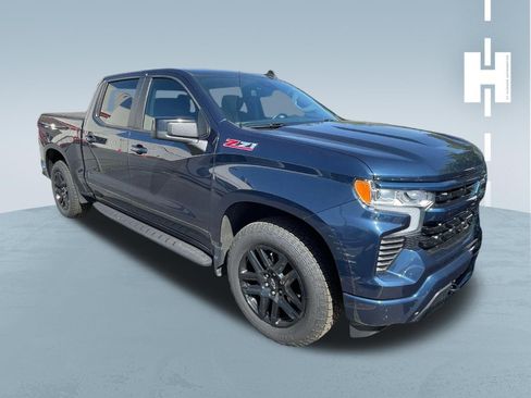 Used 2022 Chevrolet Silverado 1500 RST AWD/4WD image 2