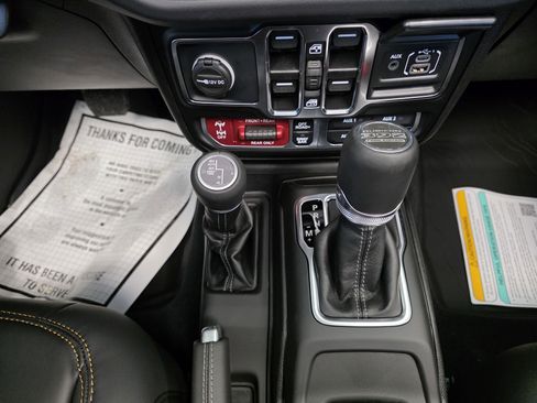 New 2025 Jeep Wrangler Unlimited Rubicon 392 image 14