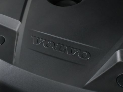 Certified 2024 Volvo XC60 T8 Ultimate w/ Climate Package AWD/4WD image 25
