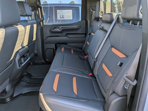 Used 2024 GMC Sierra 1500 AT4 w/ Technology Package image 14