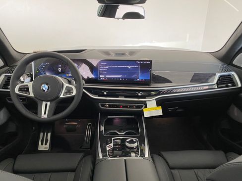 New 2026 BMW X7 M60i image 15