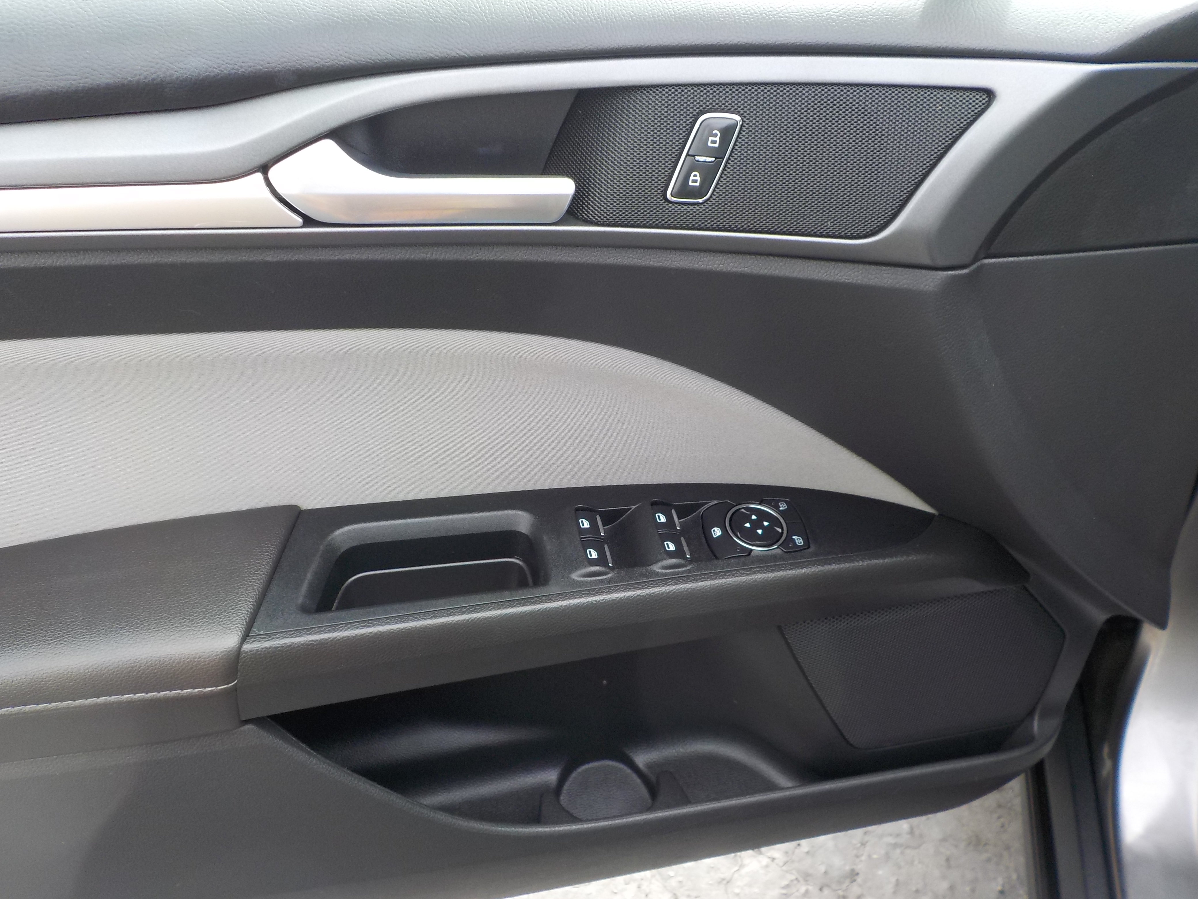 Used 2013 Ford Fusion S FWD image 15