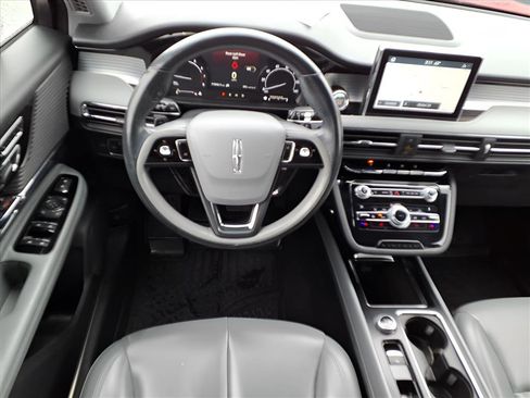 Used 2020 Lincoln Corsair AWD w/ Equipment Group 101A image 8