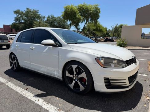 Used 2017 Volkswagen GTI S image 1