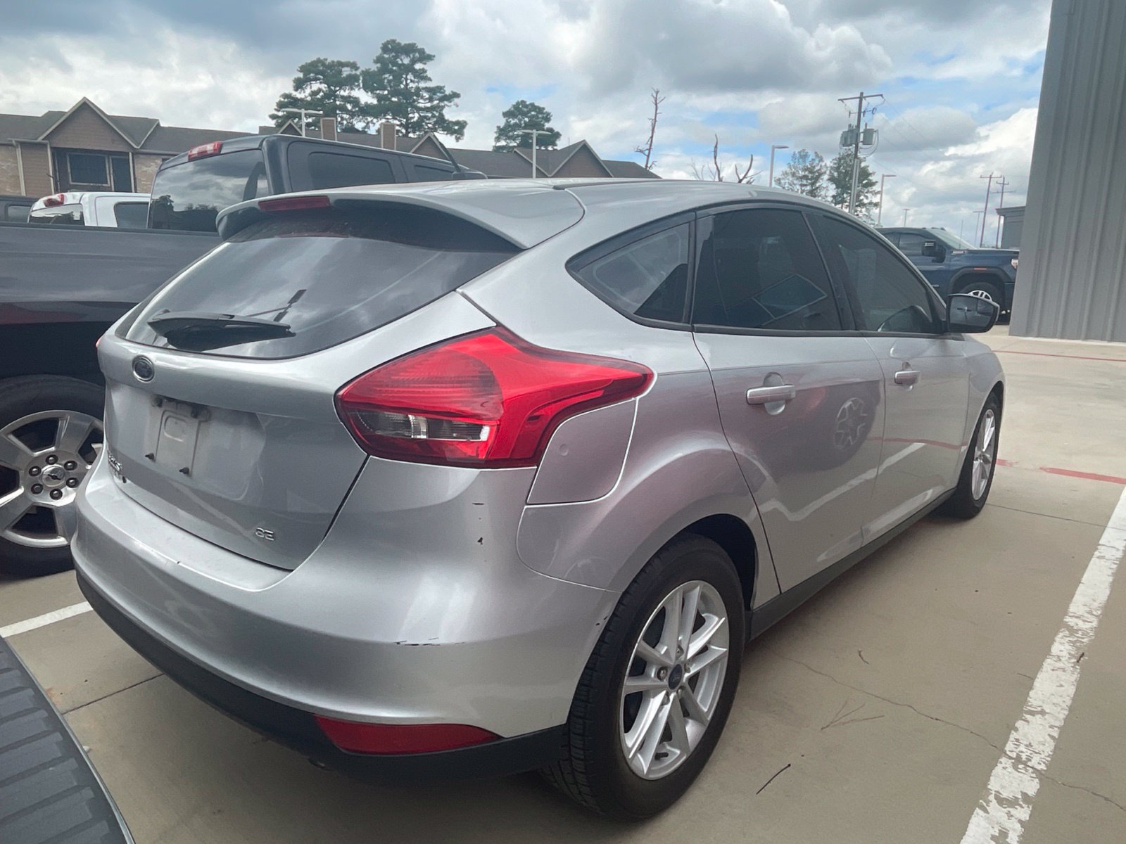 Used 2018 Ford Focus SE FWD image 4