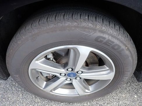 Used 2019 Ford Edge SEL w/ Equipment Group 201A AWD/4WD image 10
