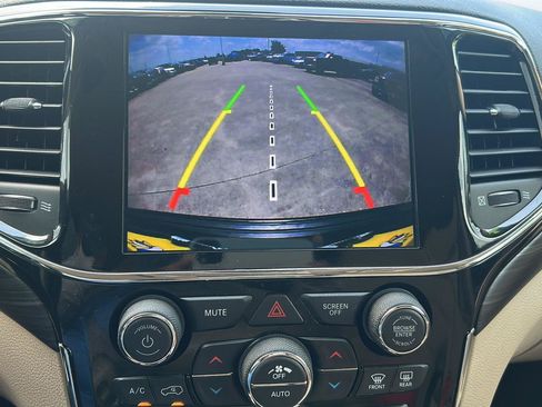 Used 2022 Jeep Grand Cherokee Laredo E w/ Security & Convenience Group AWD/4WD image 11