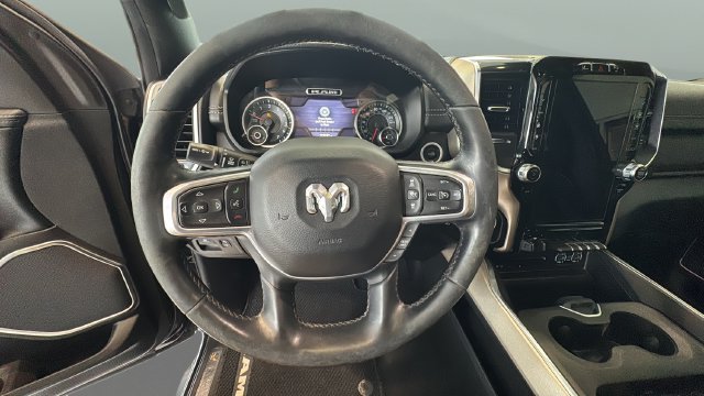 Used 2019 RAM 1500 Laramie AWD/4WD image 11