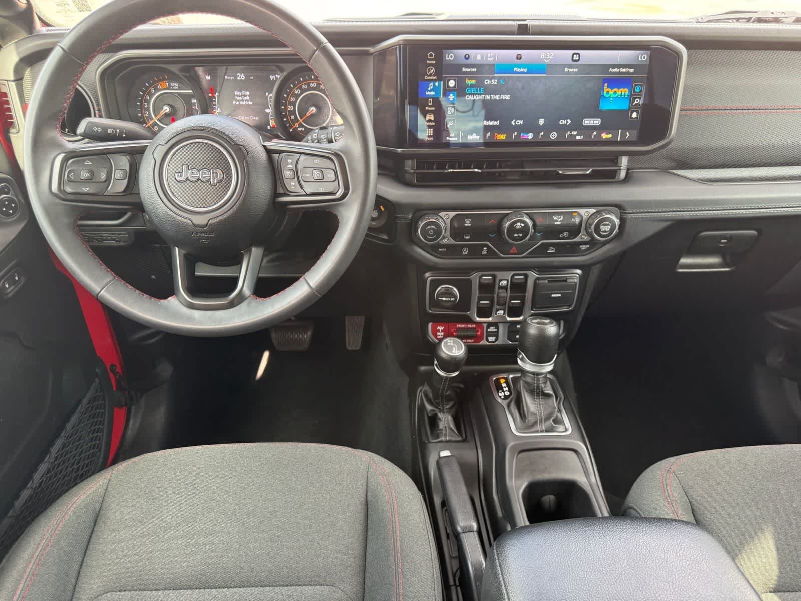 Used 2024 Jeep Wrangler Unlimited Rubicon AWD/4WD image 27