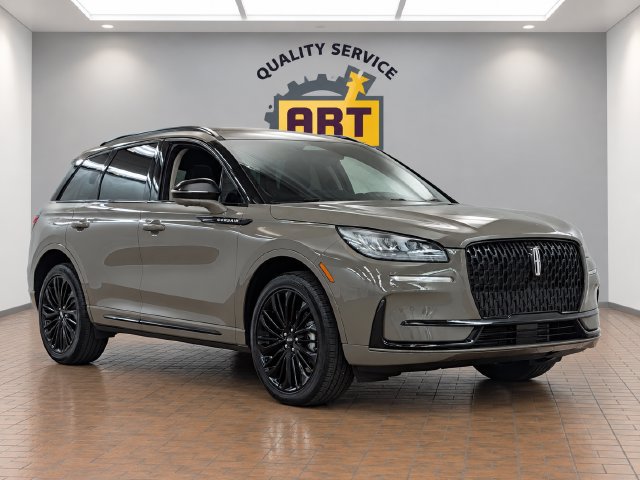 Certified 2025 Lincoln Corsair AWD w/ Equipment Group 101A image 1