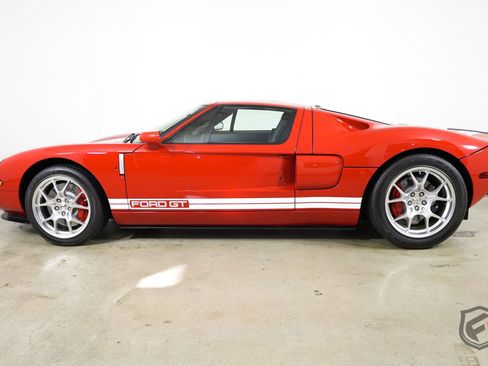 Used 2005 Ford GT image 6
