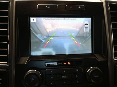 Used 2018 Ford F150 XLT w/ Trailer Tow Package image 25