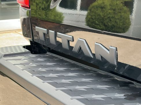 Certified 2024 Nissan Titan SV w/ SV Bronze Edition Package image 10