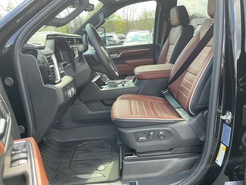 New 2026 GMC Sierra 3500 Denali Ultimate AWD/4WD image 15