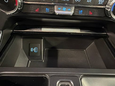 Used 2022 Ford F150 Lariat w/ Equipment Group 501A Mid AWD/4WD image 16