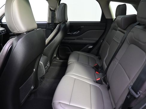 New 2026 Lincoln Corsair Premiere image 21