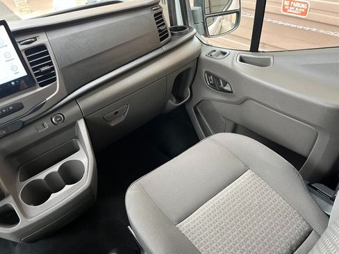 Used 2022 Ford Transit 350 XLT RWD image 19